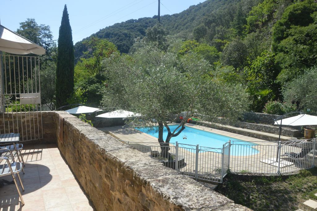 Bed and Breakfast Domaine De La Carriere Sumène Exterior foto