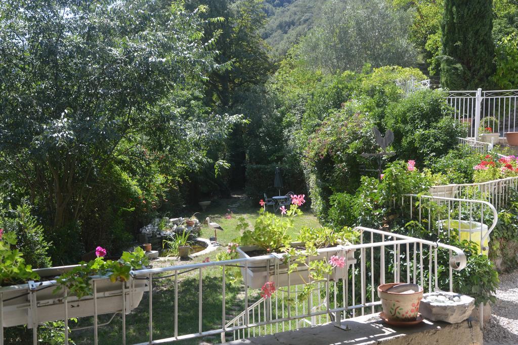 Bed and Breakfast Domaine De La Carriere Sumène Exterior foto