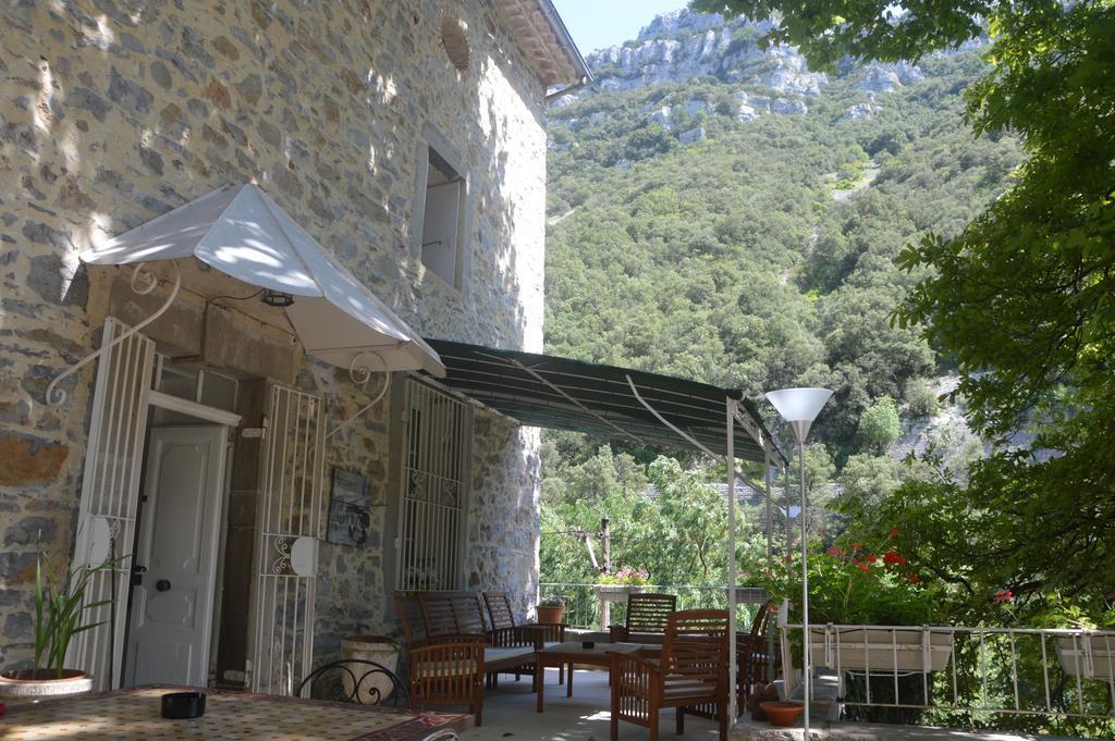 Bed and Breakfast Domaine De La Carriere Sumène Exterior foto