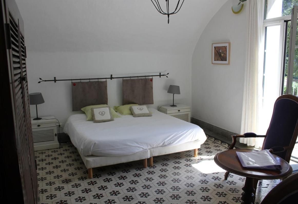 Bed and Breakfast Domaine De La Carriere Sumène Exterior foto