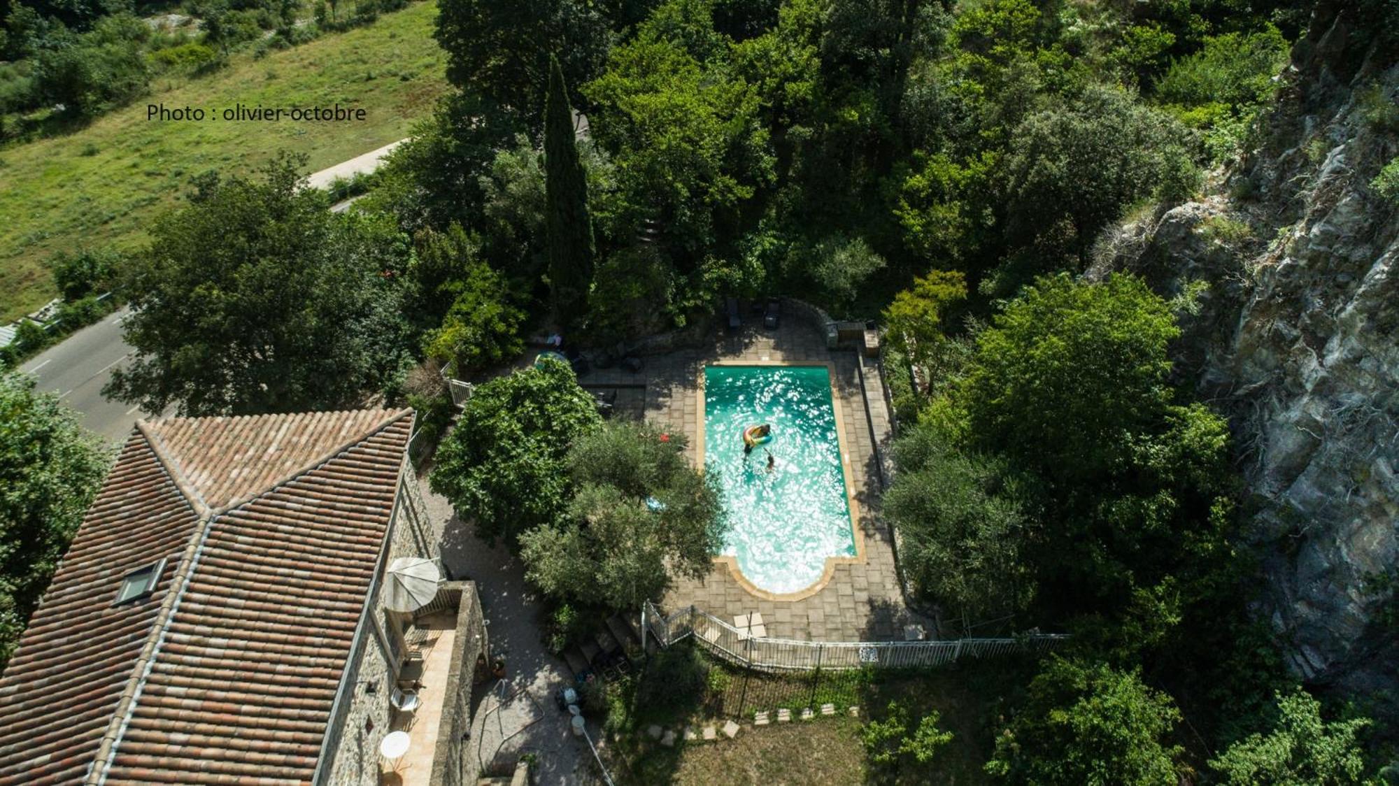 Bed and Breakfast Domaine De La Carriere Sumène Exterior foto